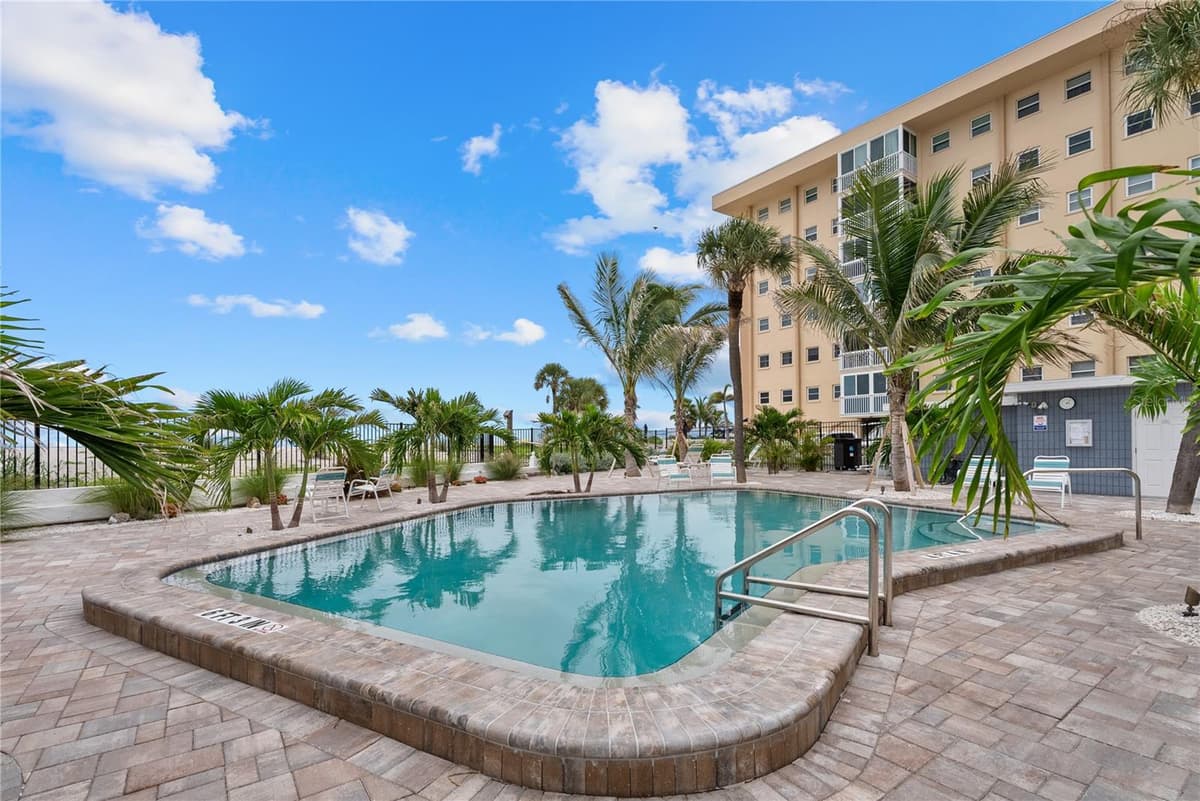 1205 TARPON CENTER DRIVE — photo 19 of 25