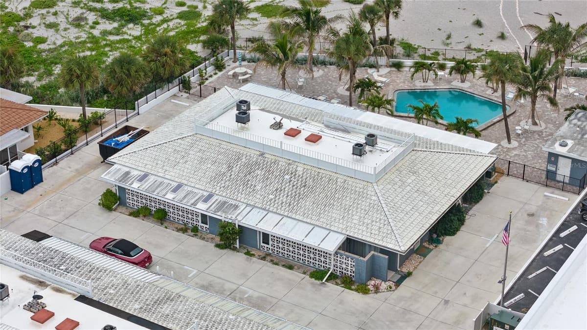 1205 TARPON CENTER DRIVE — photo 4 of 25