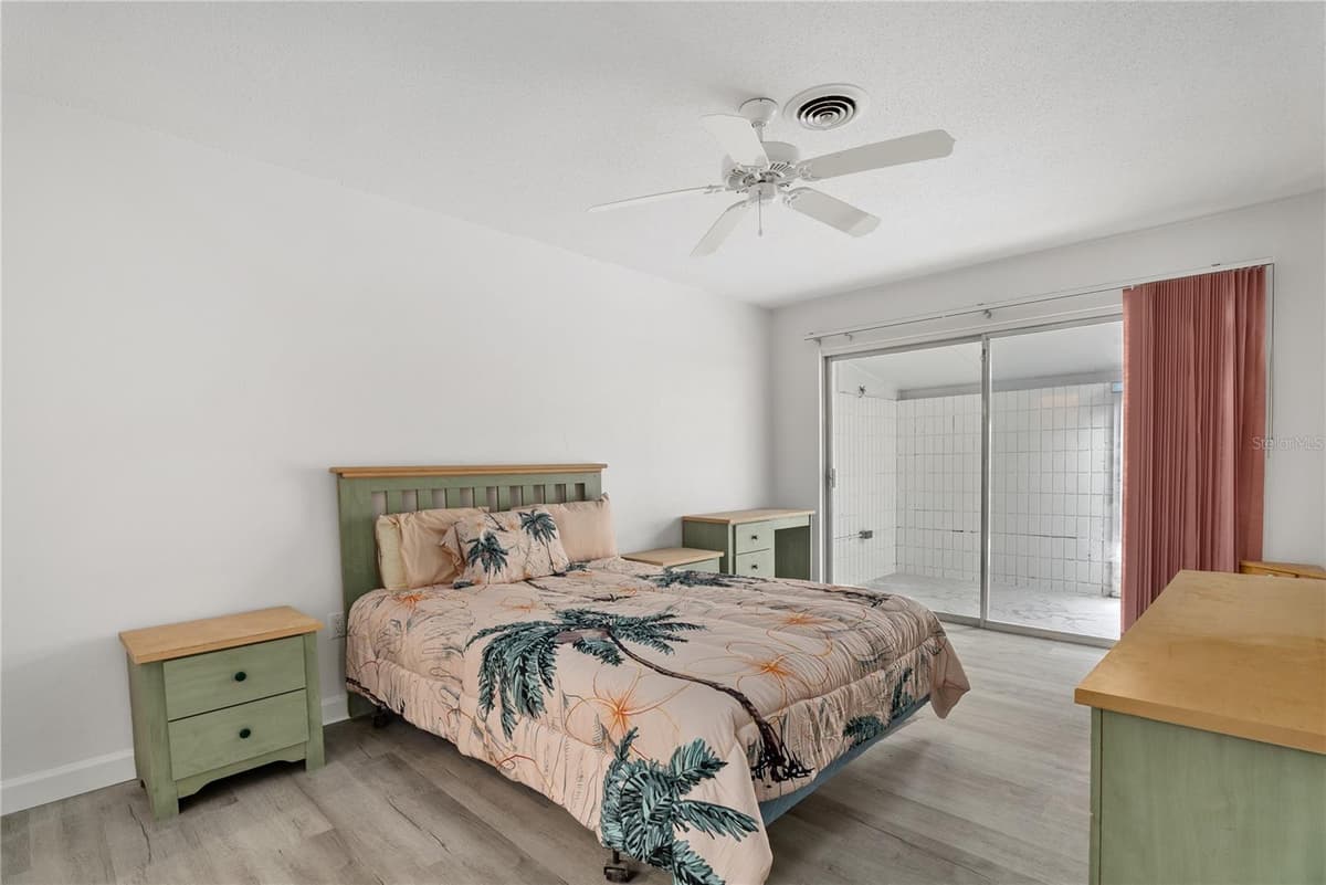 1205 TARPON CENTER DRIVE — photo 15 of 25
