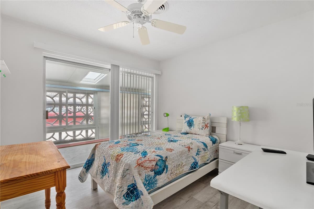 1205 TARPON CENTER DRIVE — photo 12 of 25