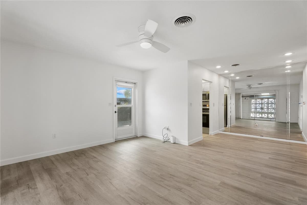 1205 TARPON CENTER DRIVE — photo 6 of 25