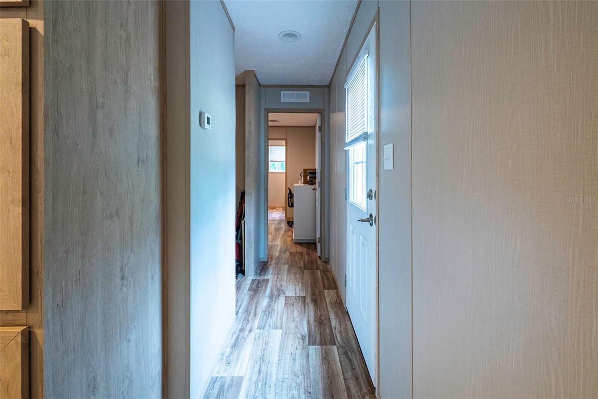 6556 LIMA AVENUE — photo 13 of 24