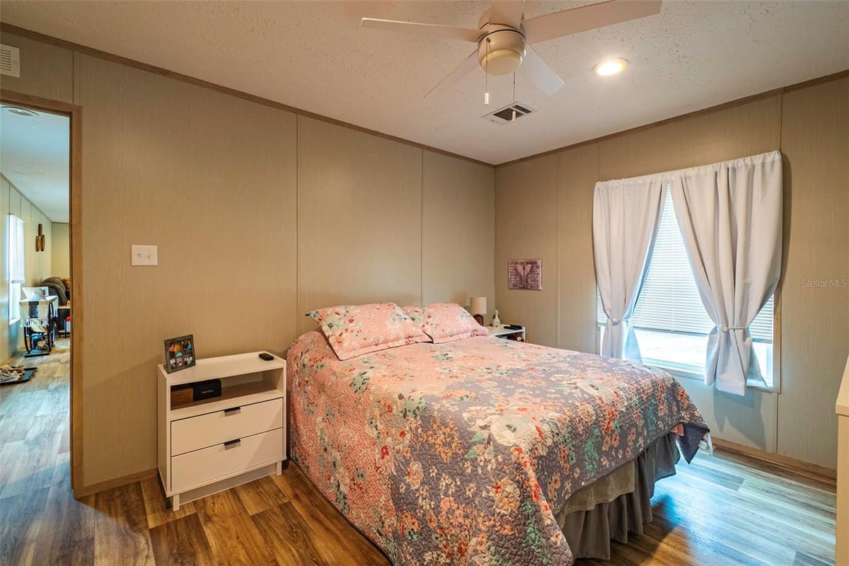6556 LIMA AVENUE — photo 17 of 24