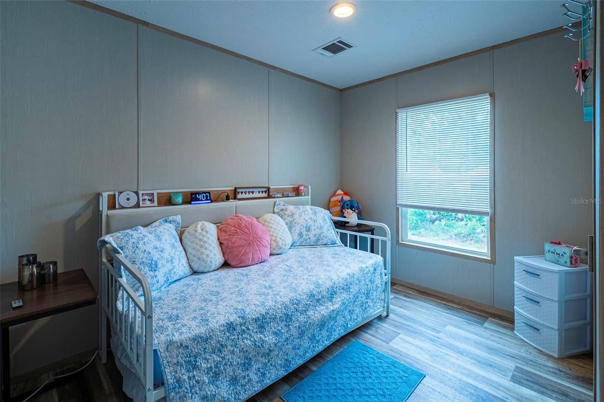 6556 LIMA AVENUE — photo 21 of 24