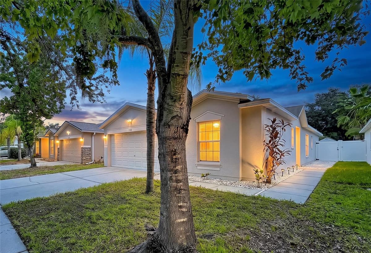 7710 CARRIAGE POINTE DRIVE — photo 43 of 44
