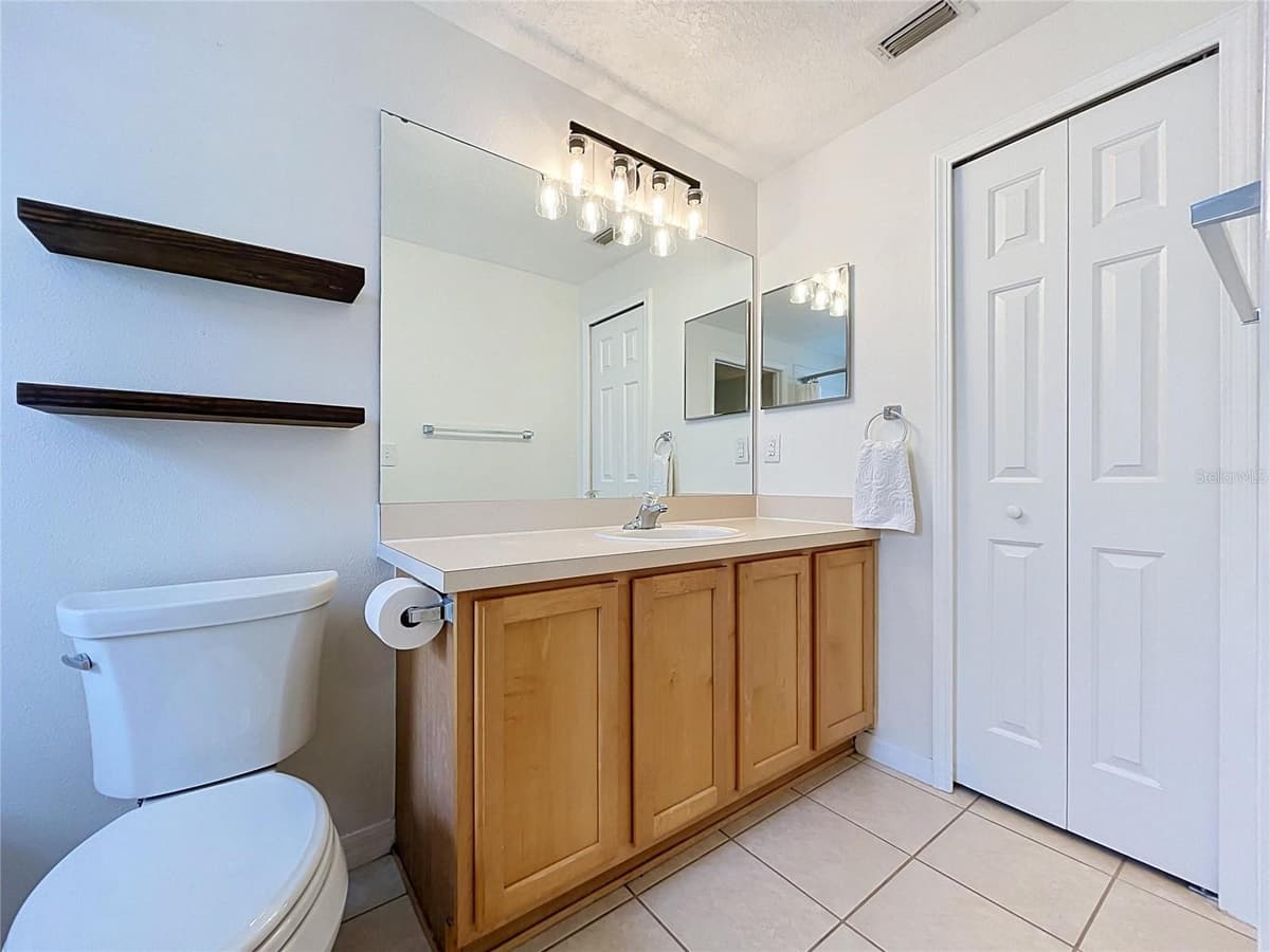 7710 CARRIAGE POINTE DRIVE — photo 23 of 44
