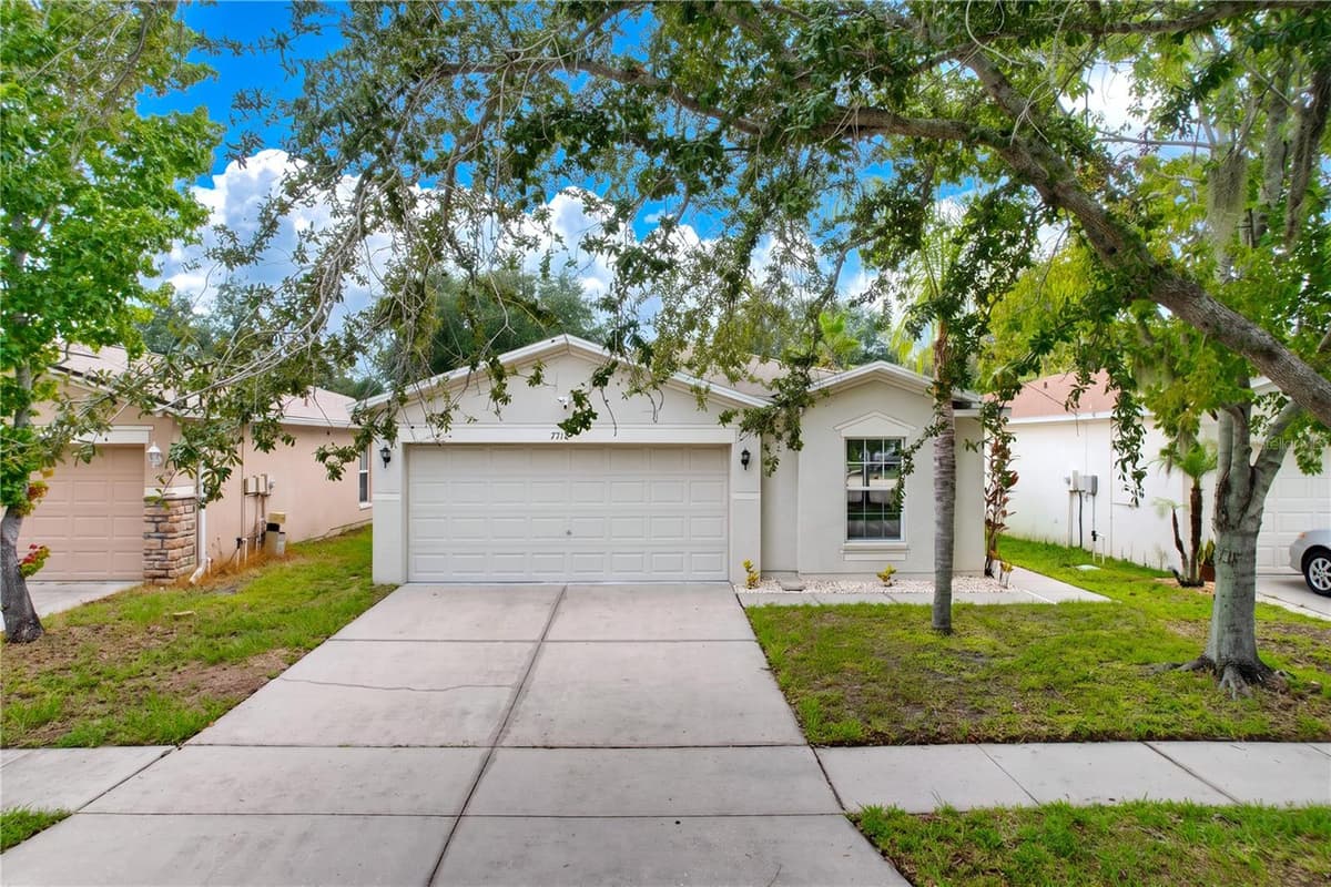 7710 CARRIAGE POINTE DRIVE — photo 1 of 44