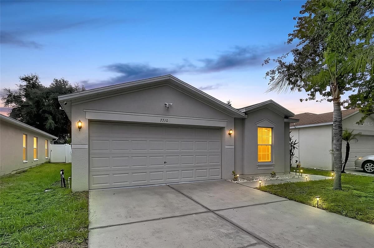 7710 CARRIAGE POINTE DRIVE — photo 42 of 44