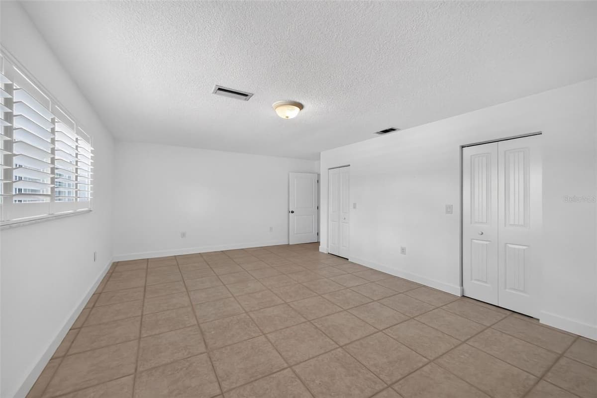 200 OXFORD DRIVE — photo 33 of 83