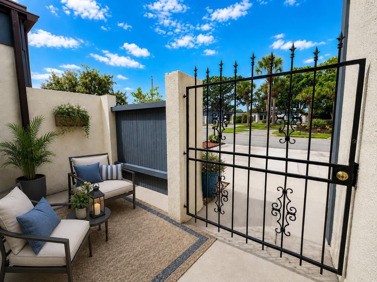 2653 CAYMAN WAY — photo 3 of 32