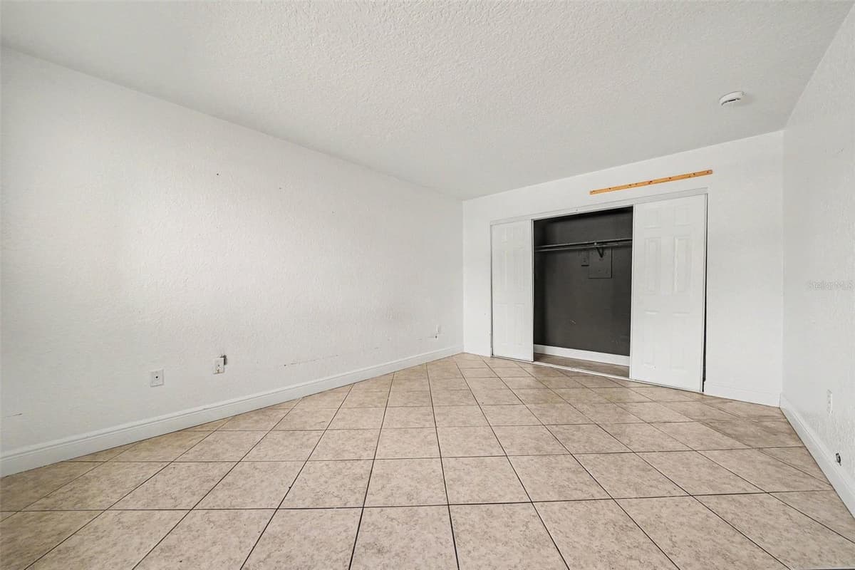 902 LAKE DESTINY ROAD — photo 15 of 21
