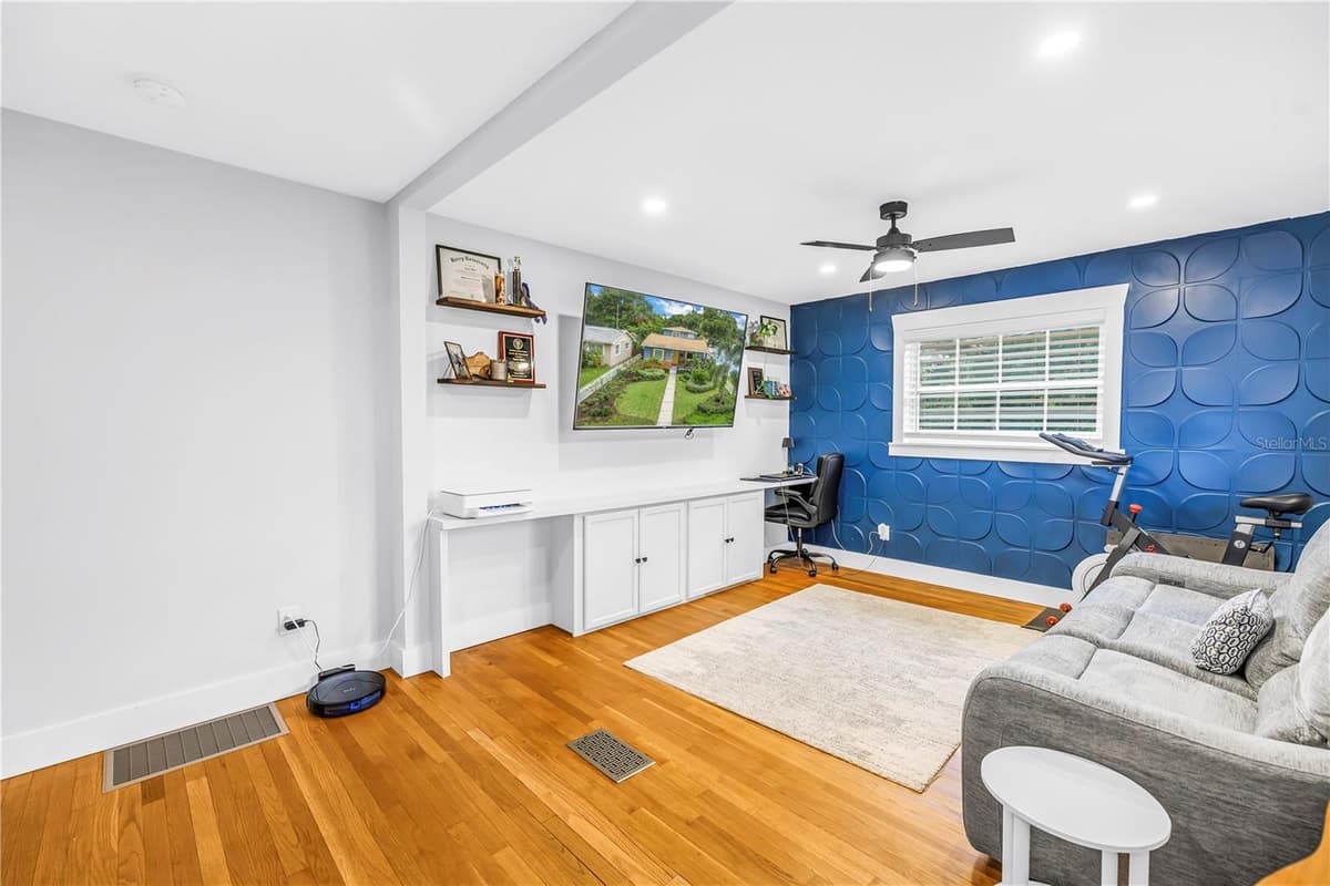 3935 BURLINGTON AVENUE — photo 46 of 67