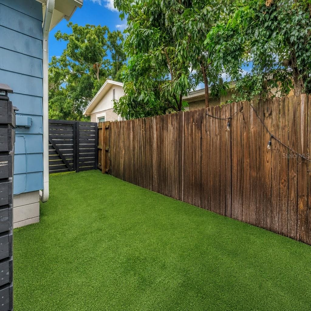 3935 BURLINGTON AVENUE — photo 49 of 67