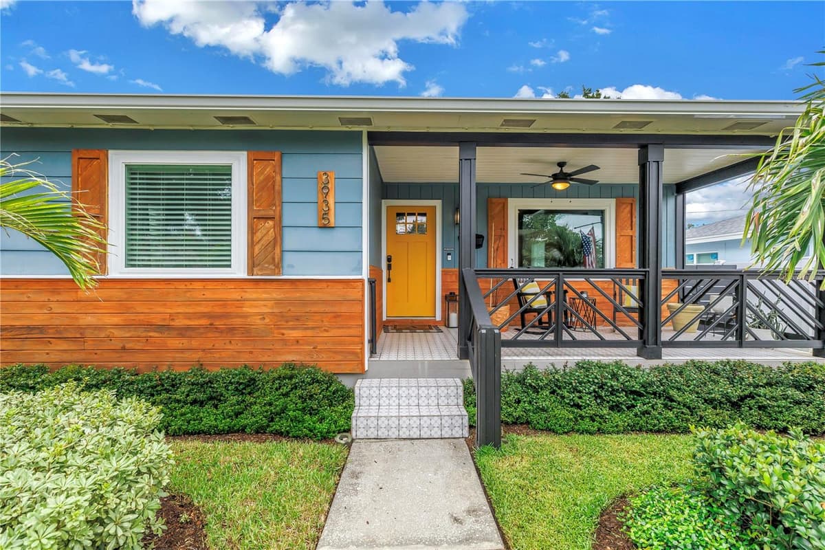 3935 BURLINGTON AVENUE — photo 6 of 67
