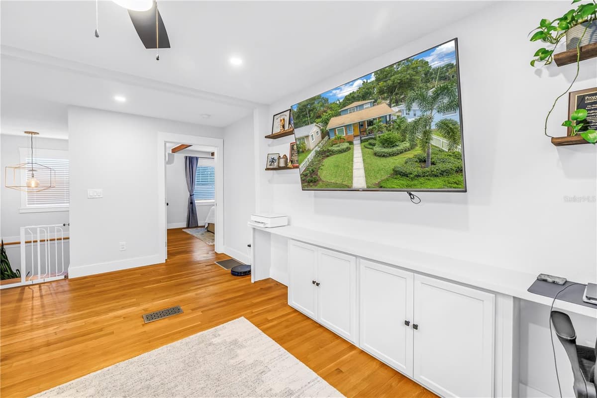 3935 BURLINGTON AVENUE — photo 43 of 67