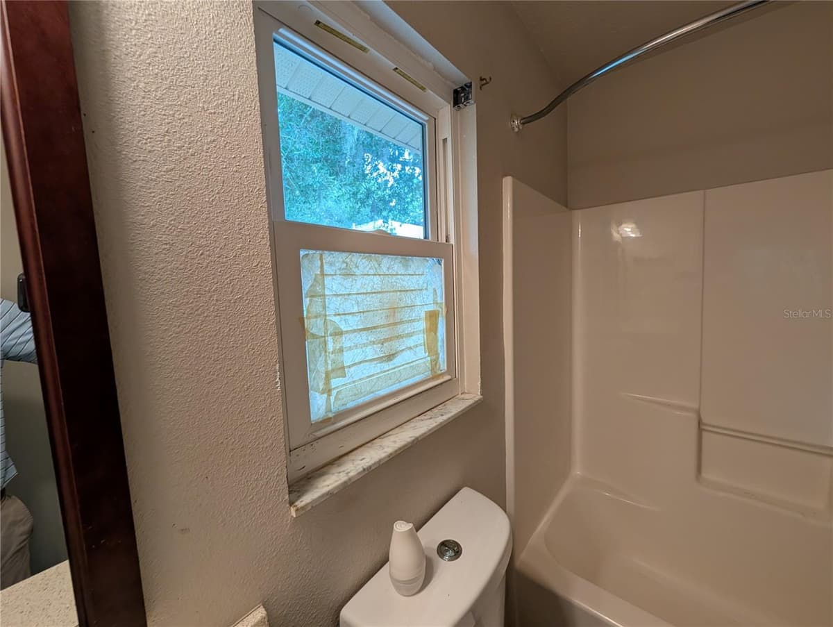 638 JEFFERSON AVENUE — photo 14 of 21