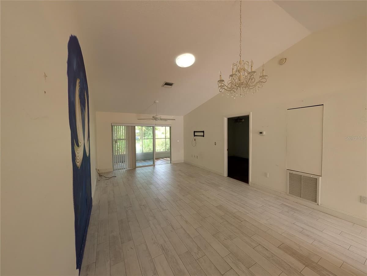 638 JEFFERSON AVENUE — photo 4 of 21