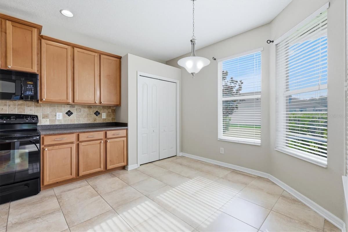 7117 50TH AVENUE CIRCLE — photo 19 of 40