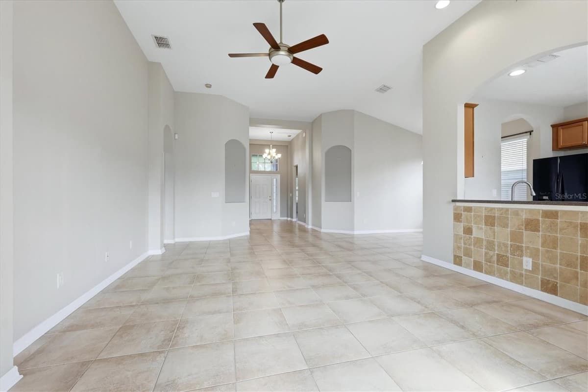 7117 50TH AVENUE CIRCLE — photo 9 of 40