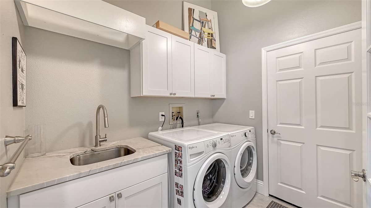 6682 SAINT JAMES CROSSING — photo 39 of 97