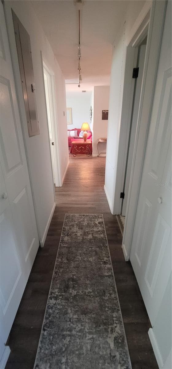 1903 SIMONTON AVENUE — photo 7 of 15