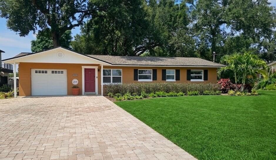 1903 SIMONTON AVENUE — photo 1 of 15