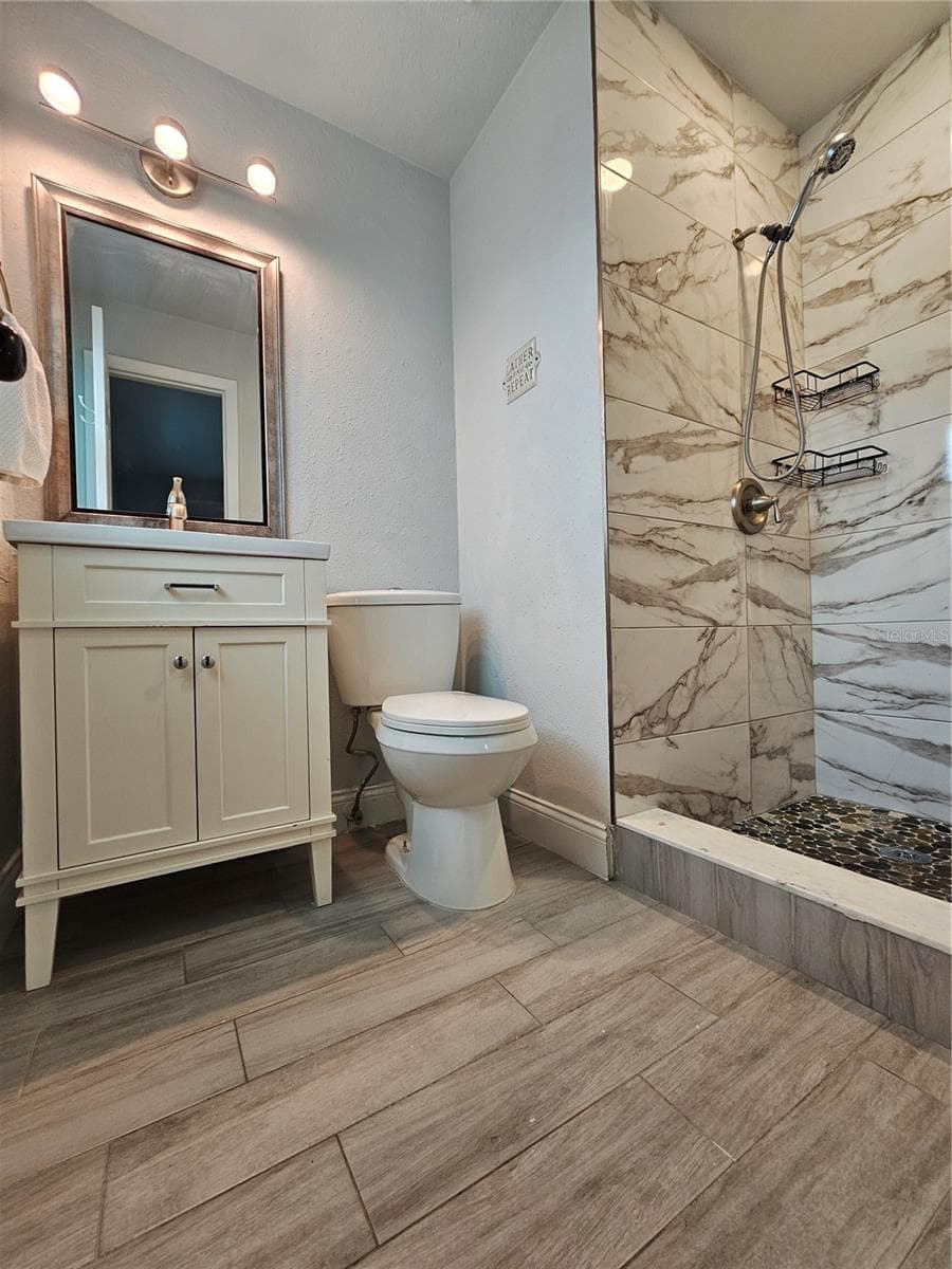 1903 SIMONTON AVENUE — photo 5 of 15