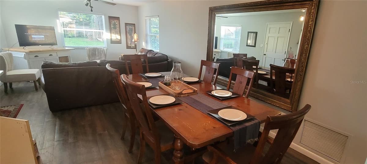1903 SIMONTON AVENUE — photo 13 of 15