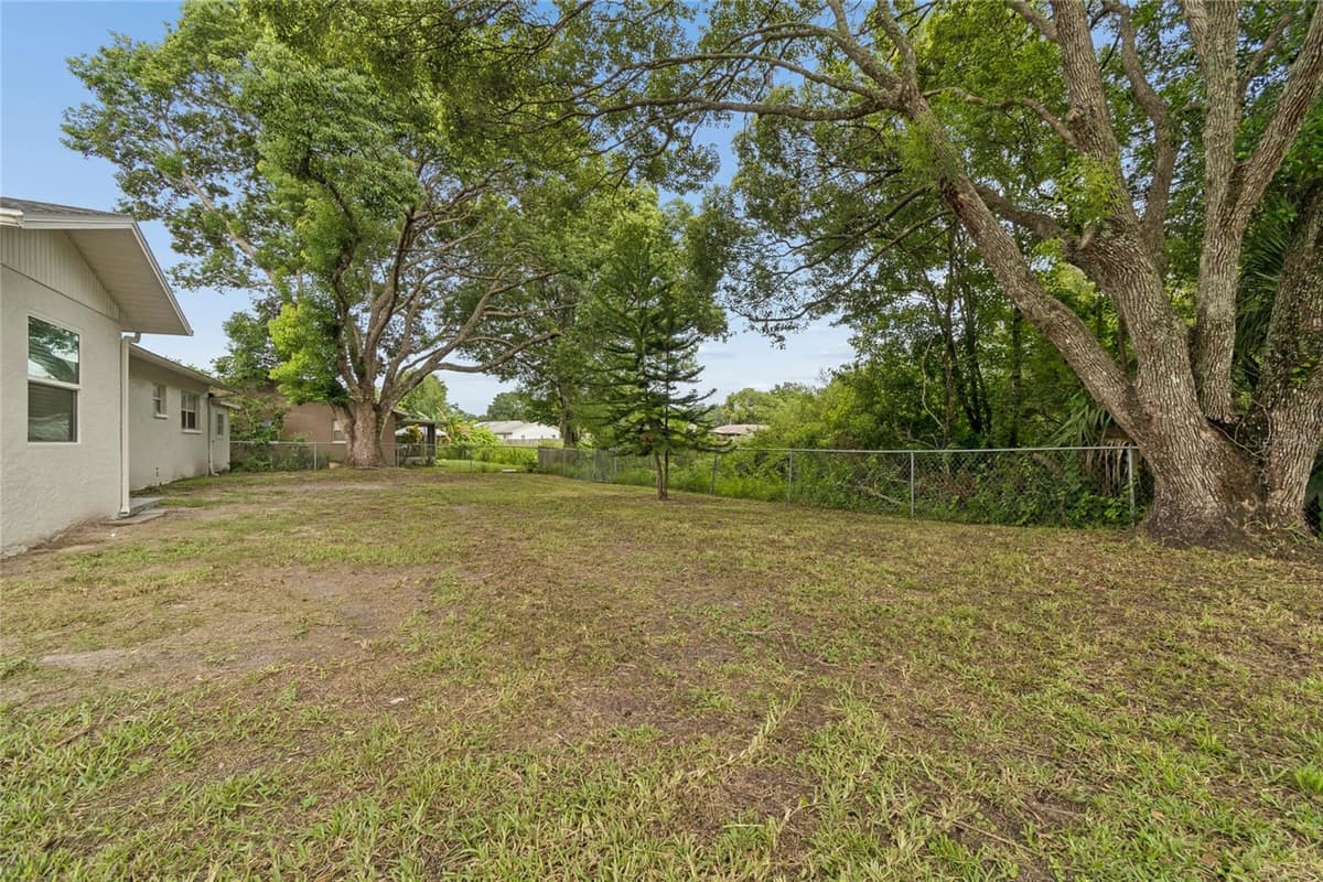 7949 KNIGHT DRIVE — photo 5 of 31