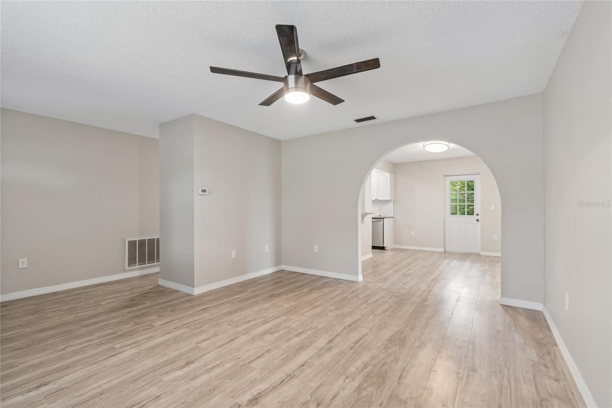 7949 KNIGHT DRIVE — photo 9 of 31