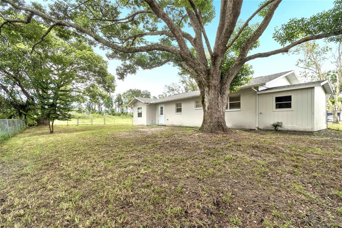 7949 KNIGHT DRIVE — photo 4 of 31