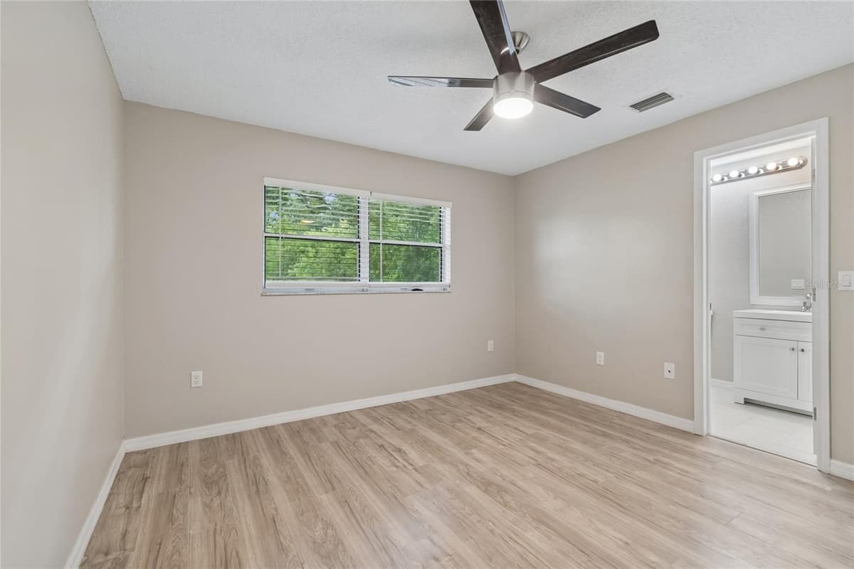 7949 KNIGHT DRIVE — photo 23 of 31