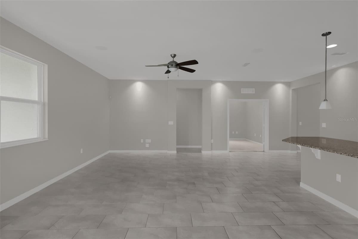 12112 CARSON DRIVE — photo 3 of 31