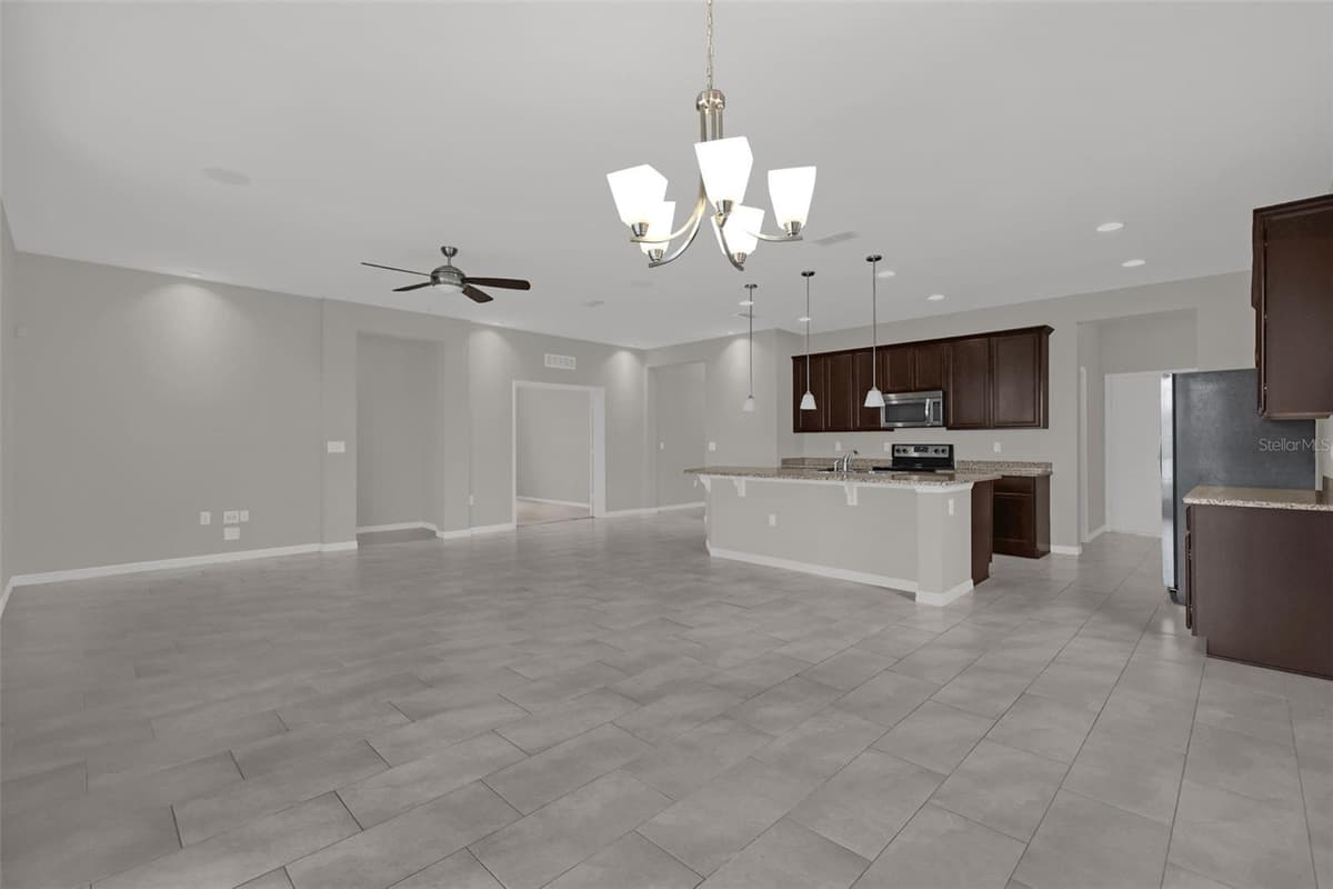 12112 CARSON DRIVE — photo 5 of 31