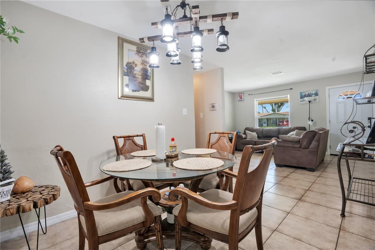 4325 CASSIUS STREET — photo 8 of 27