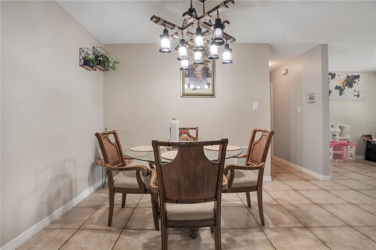 4325 CASSIUS STREET — photo 7 of 27