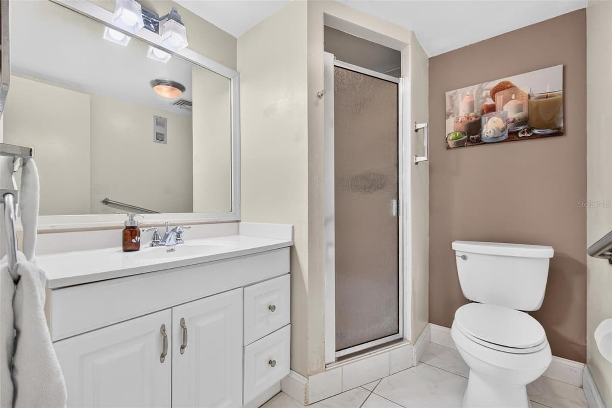 14130 ROSEMARY LANE — photo 17 of 38