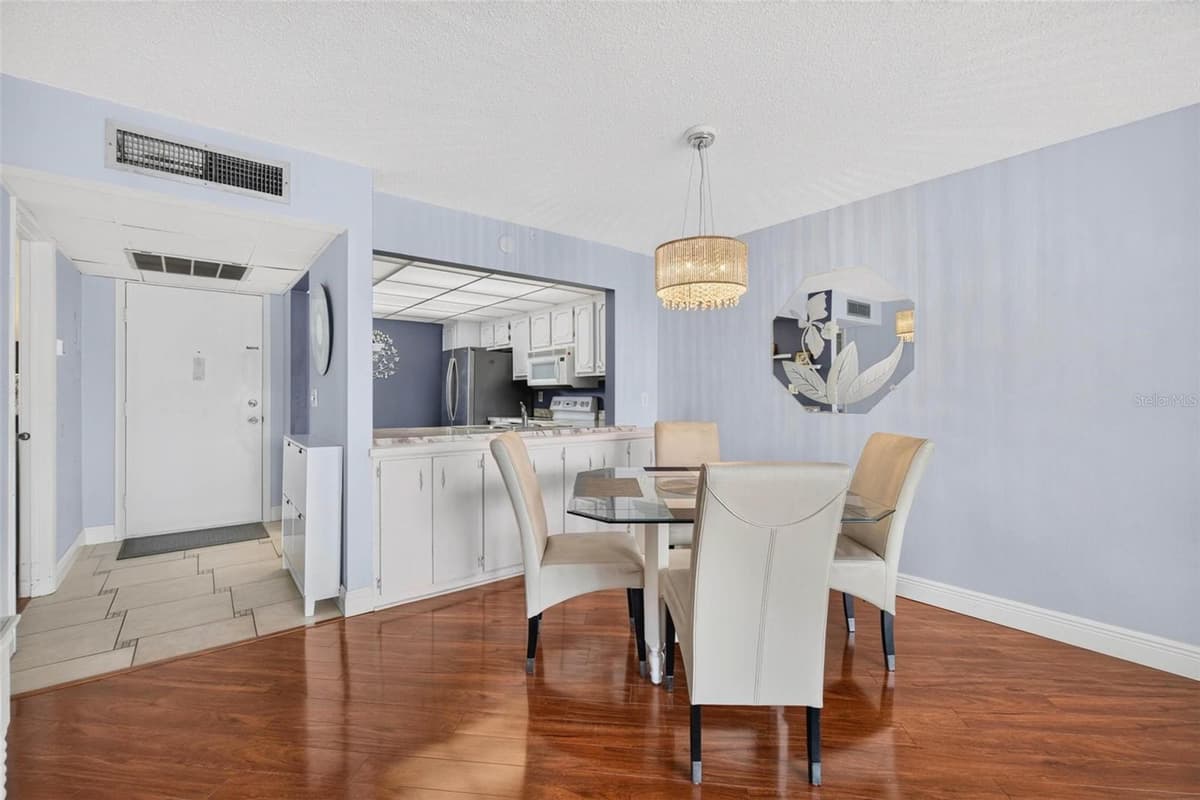 14130 ROSEMARY LANE — photo 11 of 38