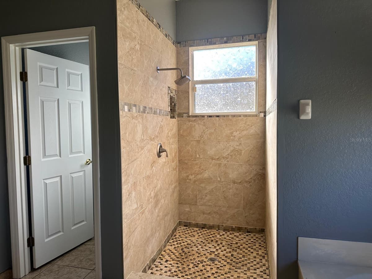 421 BAY LEAF DRIVE — photo 6 of 13