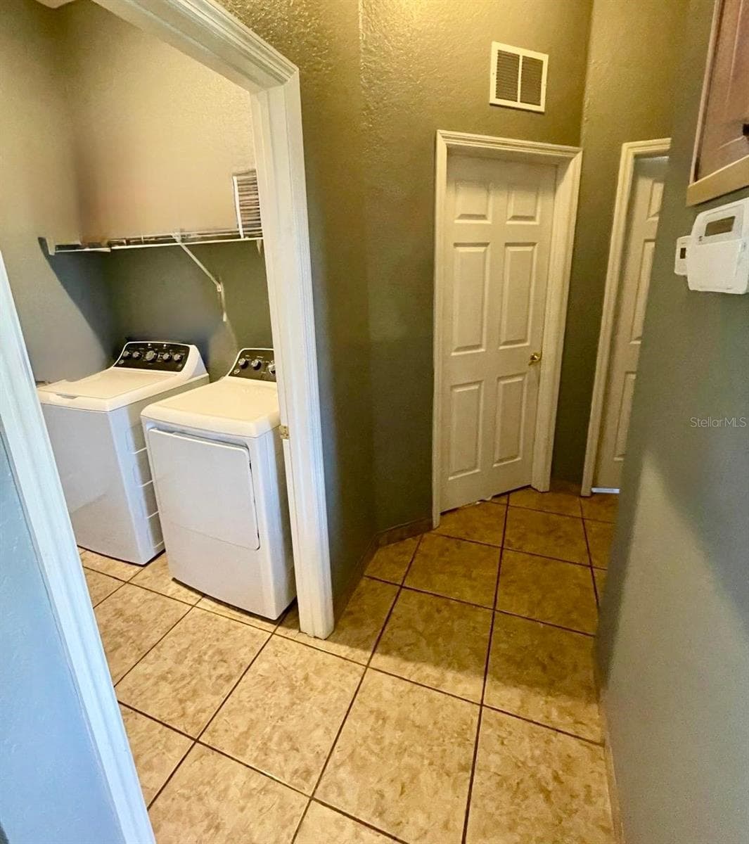 421 BAY LEAF DRIVE — photo 10 of 13