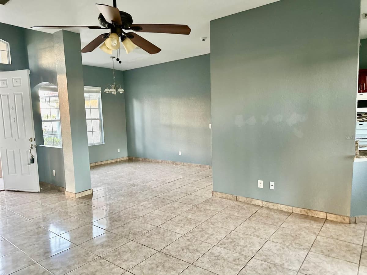 421 BAY LEAF DRIVE — photo 5 of 13