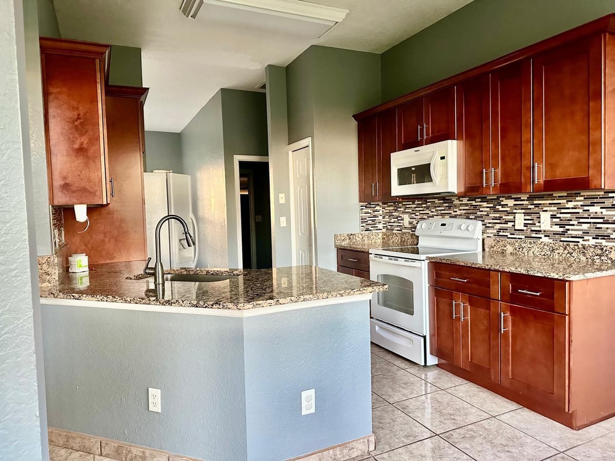 421 BAY LEAF DRIVE — photo 9 of 13