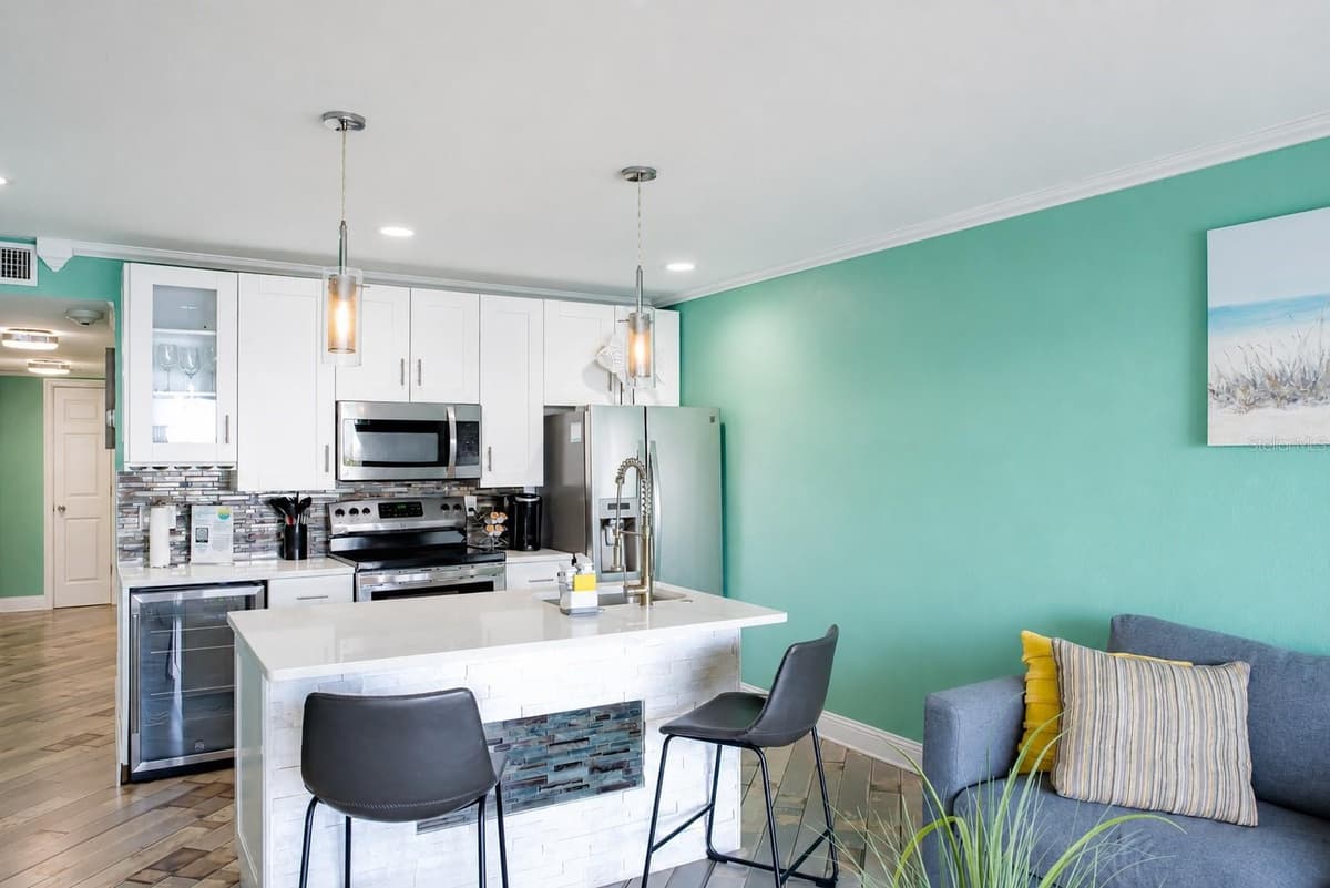 2506 ROCKY POINT DRIVE — photo 4 of 15