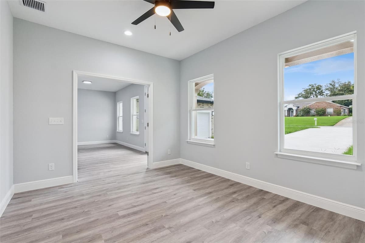 2043 WATERSEDGE DRIVE — photo 10 of 34