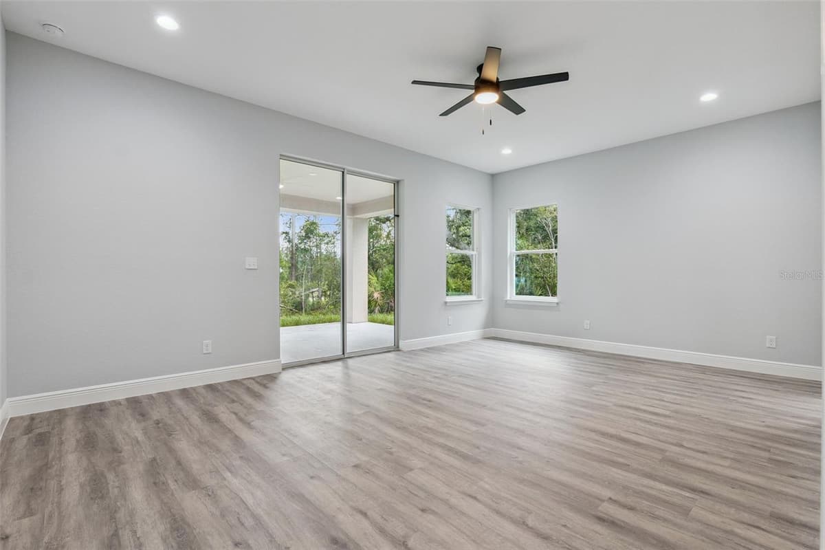 2043 WATERSEDGE DRIVE — photo 12 of 34