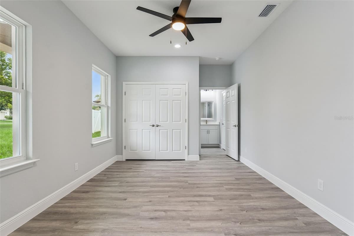 2043 WATERSEDGE DRIVE — photo 11 of 34