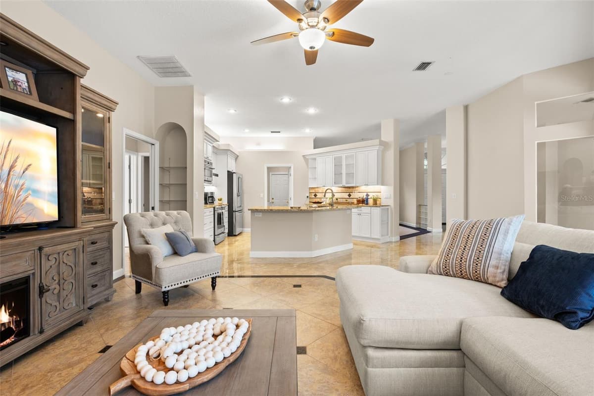 5501 STAG THICKET LANE — photo 18 of 58