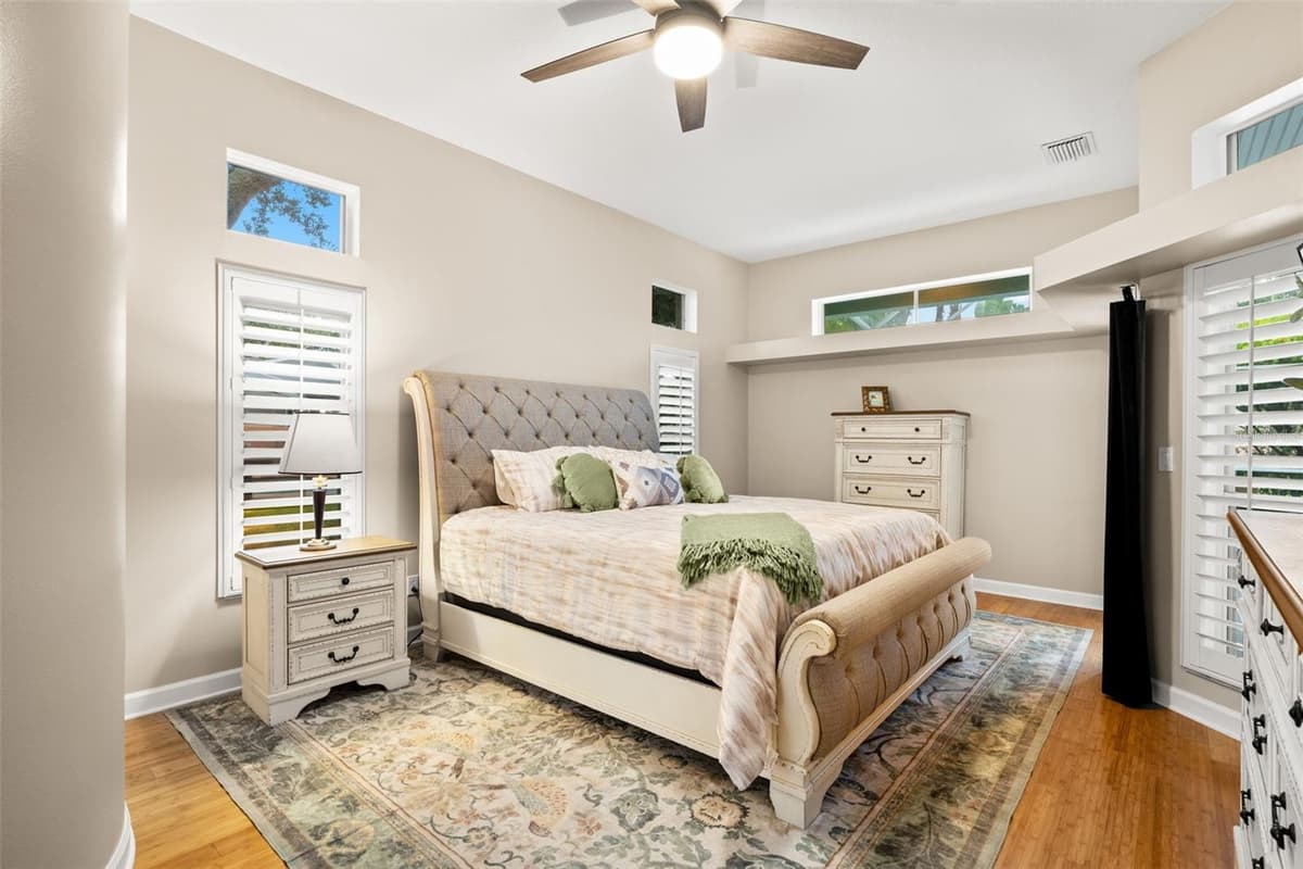 5501 STAG THICKET LANE — photo 11 of 58