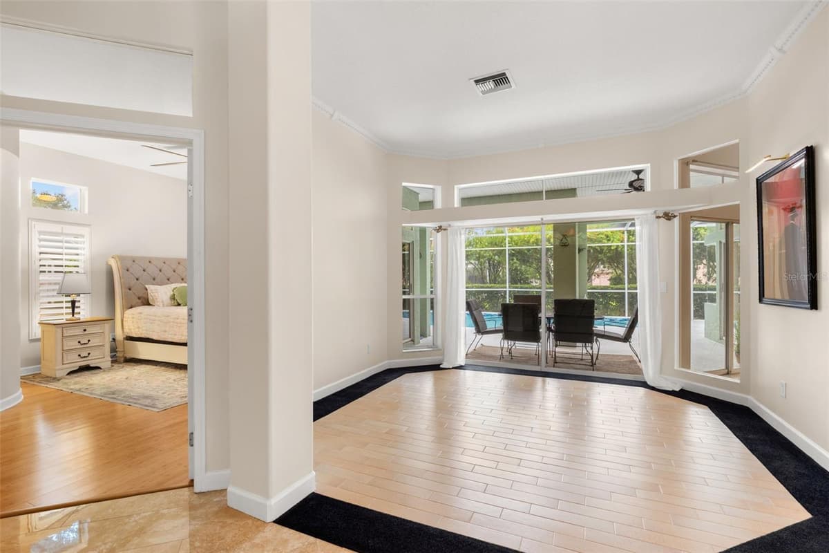 5501 STAG THICKET LANE — photo 7 of 58