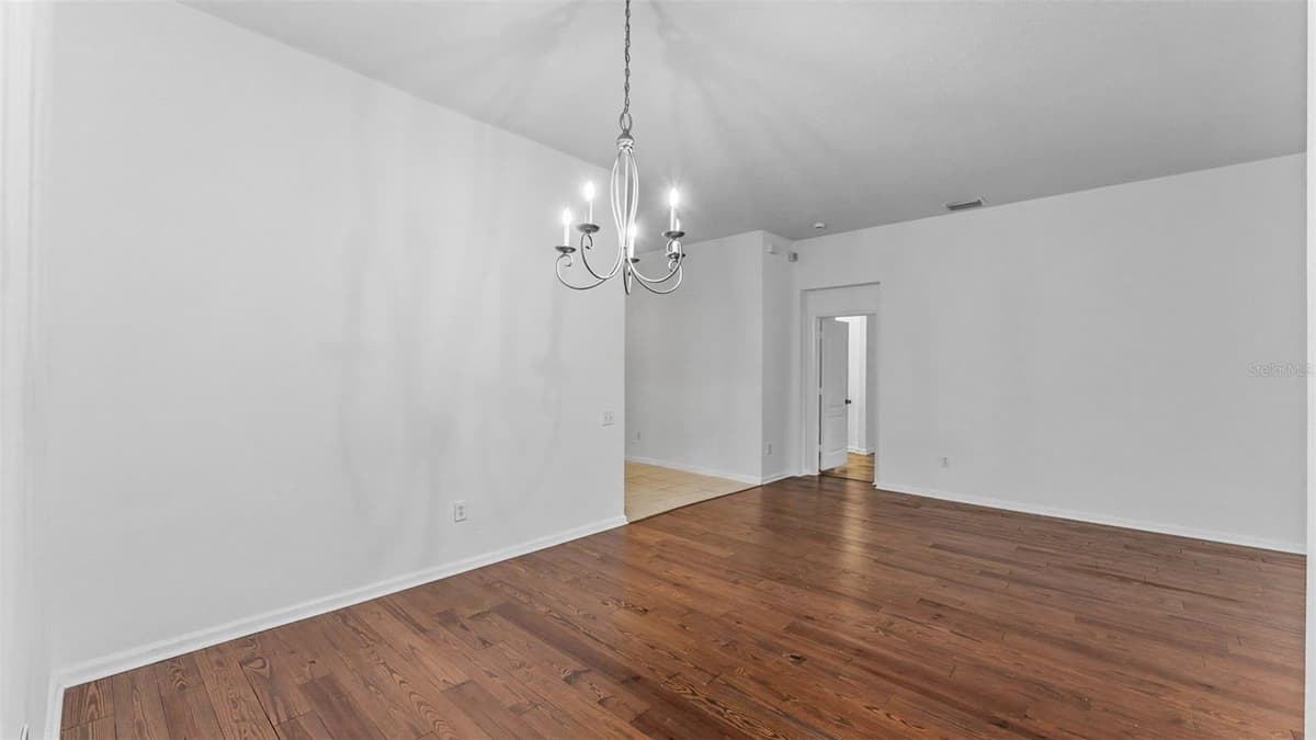 2041 HEARTLAND CIRCLE — photo 18 of 55